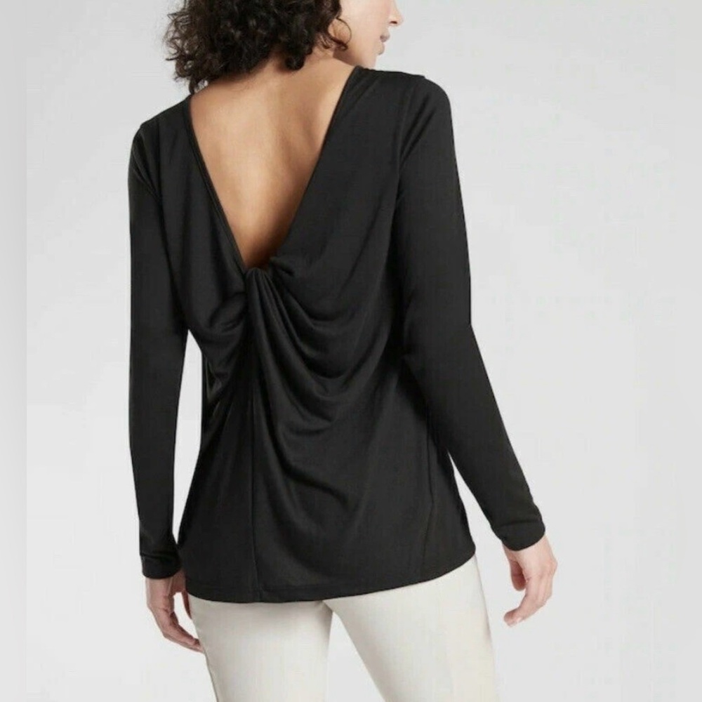 Athleta Waterfall Front Long Sleeve Top Size XL Black NWT
